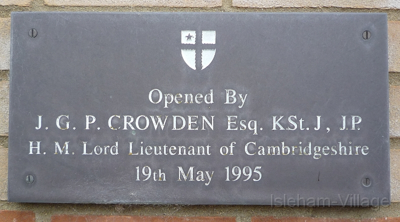 P1020316a.JPG - The plaque commemorating the opening of the 2 new almshouses