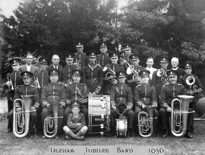 islehamjubileeban1936.jpg - Isleham Jubilee Band 1936